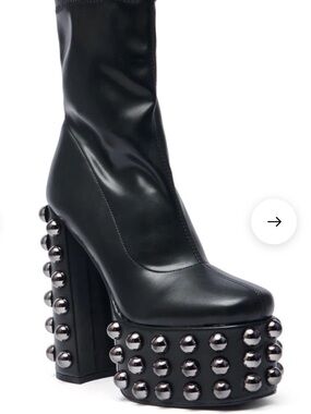 AZALEA WANG AKITO BLACK GUN METAL STUDDED PLATFORM BOOTIE